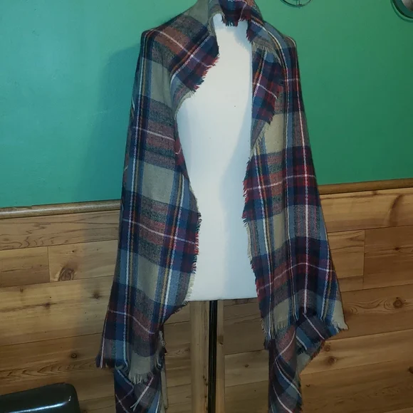 Look Wrap Scraf - Picture 5 of 6